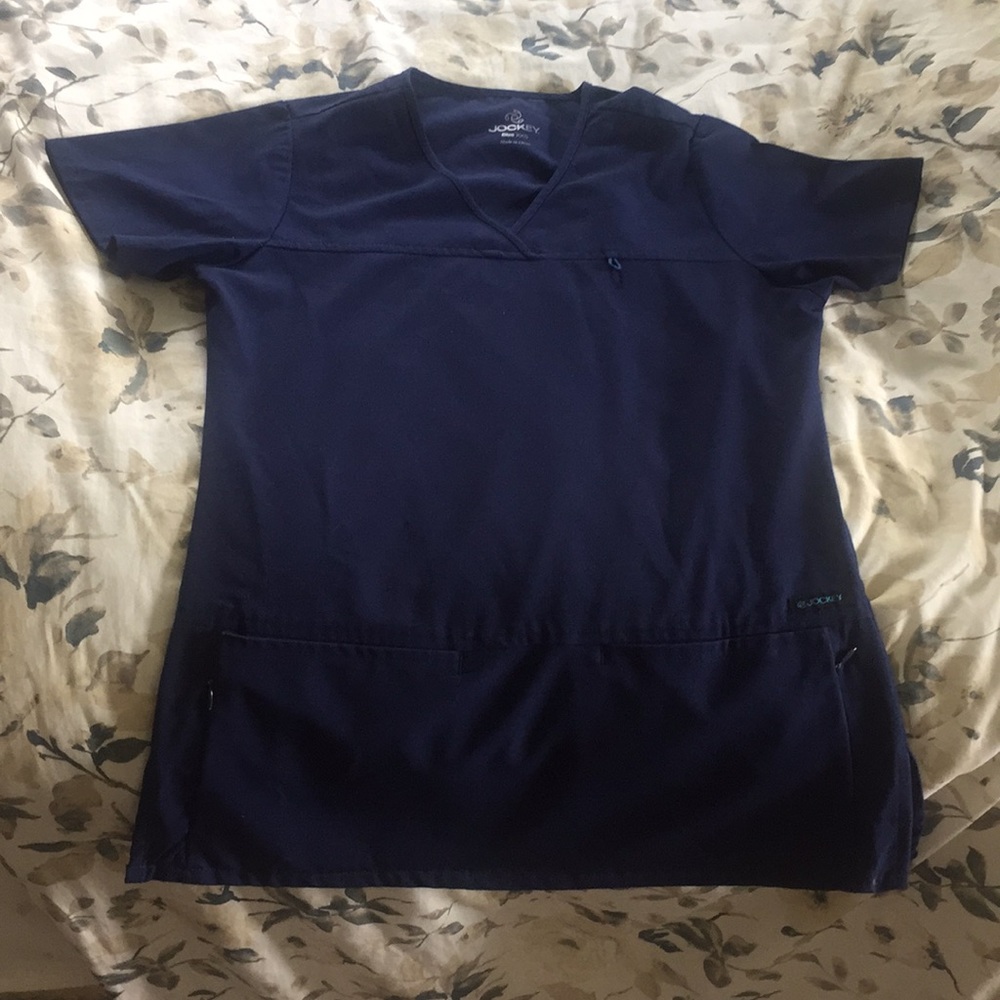 JOCKEY SCRUB TOP